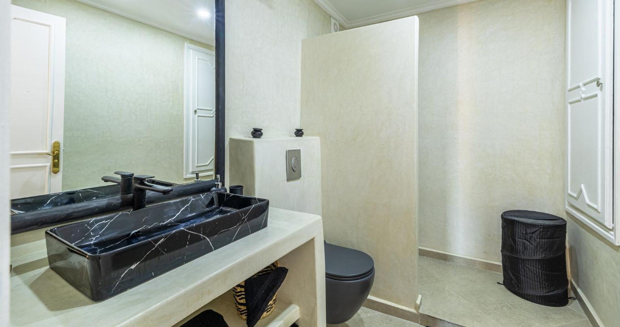 Appartamento Charming 2-bed Oasis Pool View *
